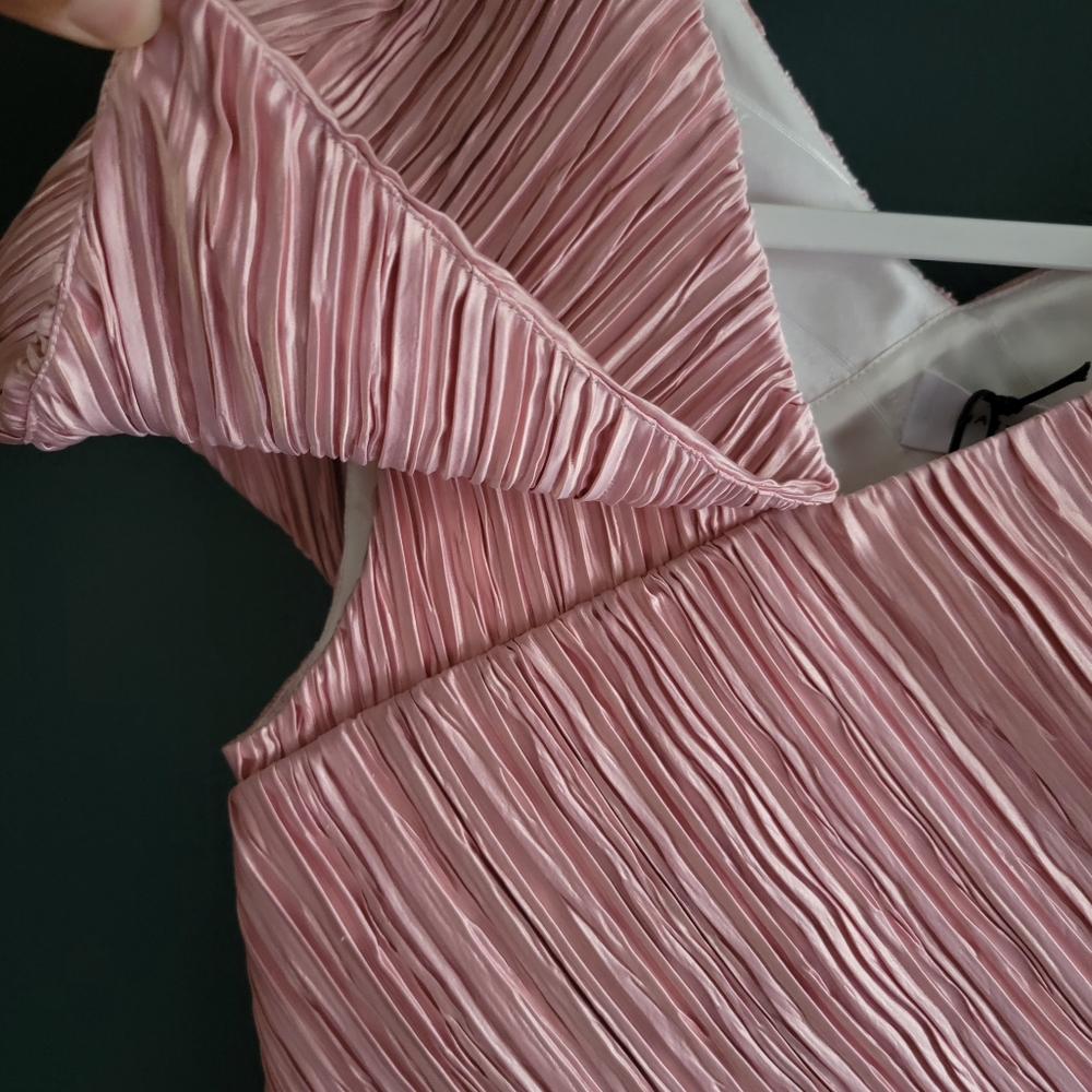 NWT Marina‎ Moscone One-Shoulder Spliced Top in Blush Size 6 Pleated Satin Top - Picture 3 of 11